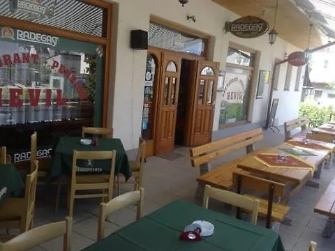 Гостевой дом Restaurant-penzion Hevil